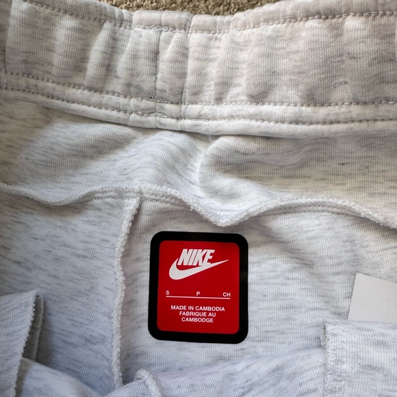 NWT Mens Nike Tech Fleece Joggers Size Small NEW - Picture 4 of 14